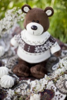 Мягкая игрушка Медведь Макар в свитере сидячий (46 см)